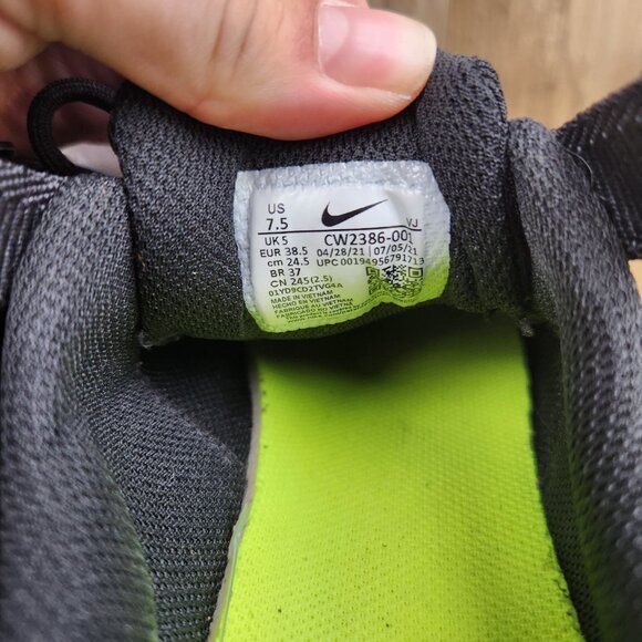 Womens Nike Crater Impact size 7.5 Black Athletic Running Shoes - Picture 10 of 11